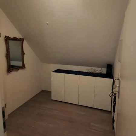 公寓 Dachgeschosswohnung Mit Klimaanlage In Bester Lage 门登